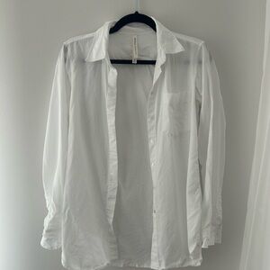 Aritzia Babaton White Button Up shirt